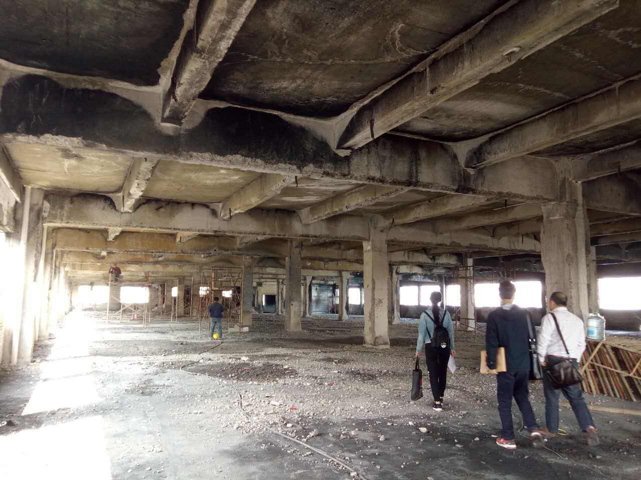 房屋建筑火災(zāi)后，需要通過房屋安全鑒定檢測(cè)是否安全！