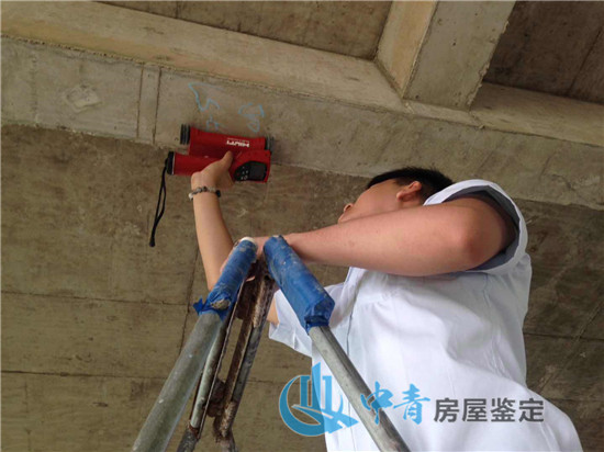 廠(chǎng)房承重檢測(cè)鑒定是對(duì)廠(chǎng)房樓板承載力的專(zhuān)項(xiàng)檢測(cè)