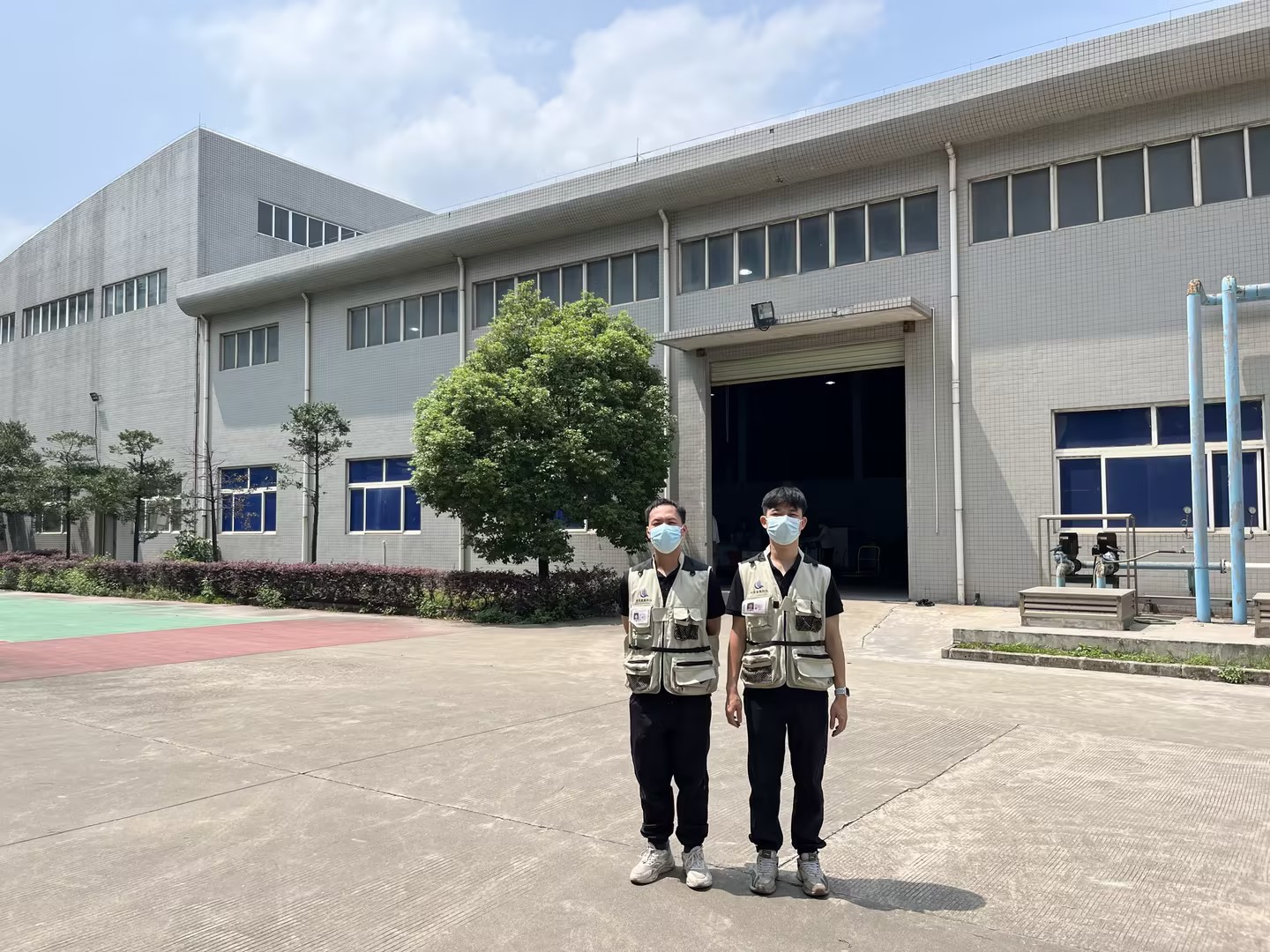廠房樓面放置1500斤設(shè)備安全嗎？專業(yè)樓板承重檢測鑒定為您護(hù)航